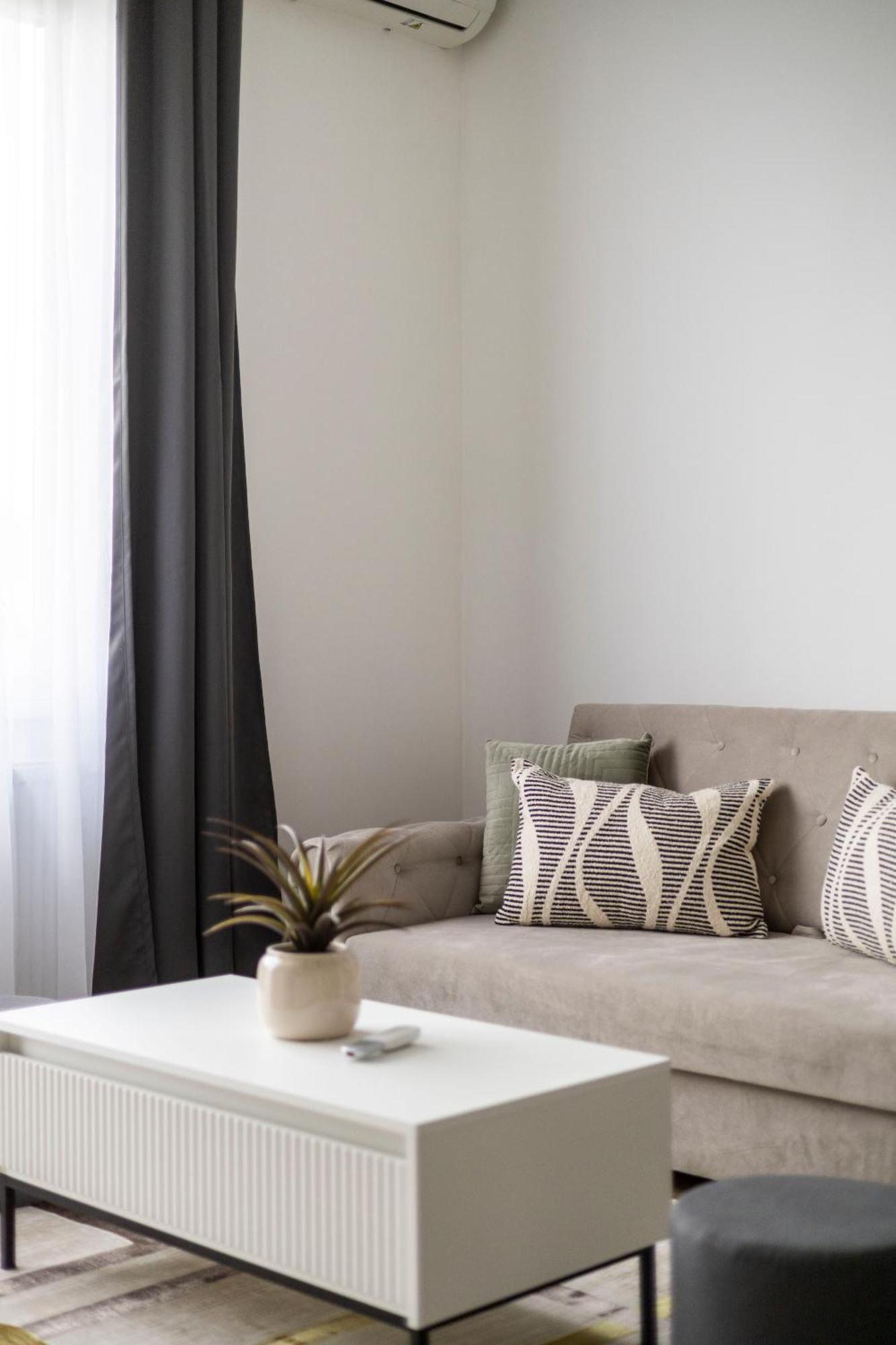 בודפשט Luxy Central Spacious & Cozy Residence With Balcony מראה חיצוני תמונה