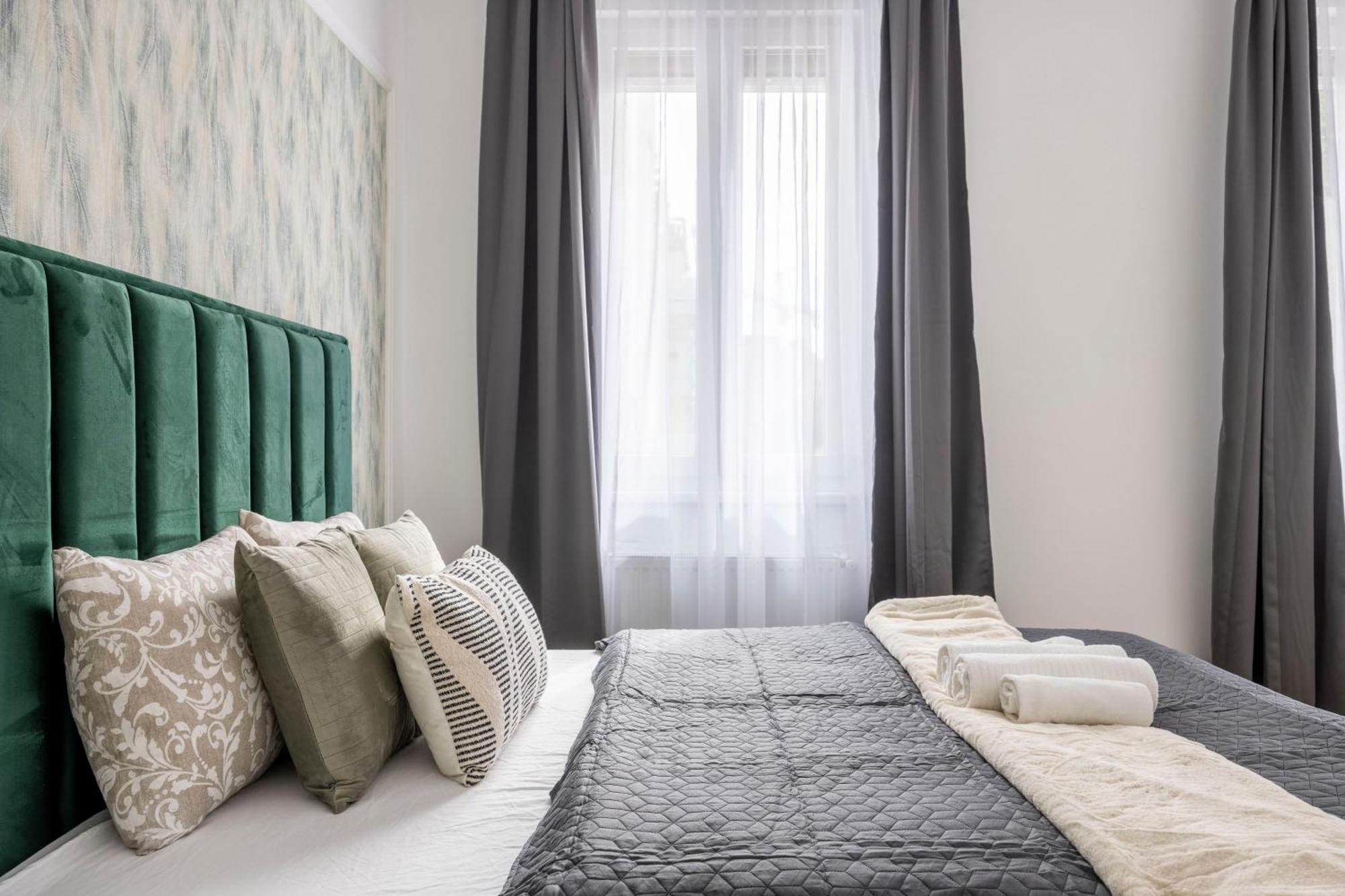 בודפשט Luxy Central Spacious & Cozy Residence With Balcony מראה חיצוני תמונה