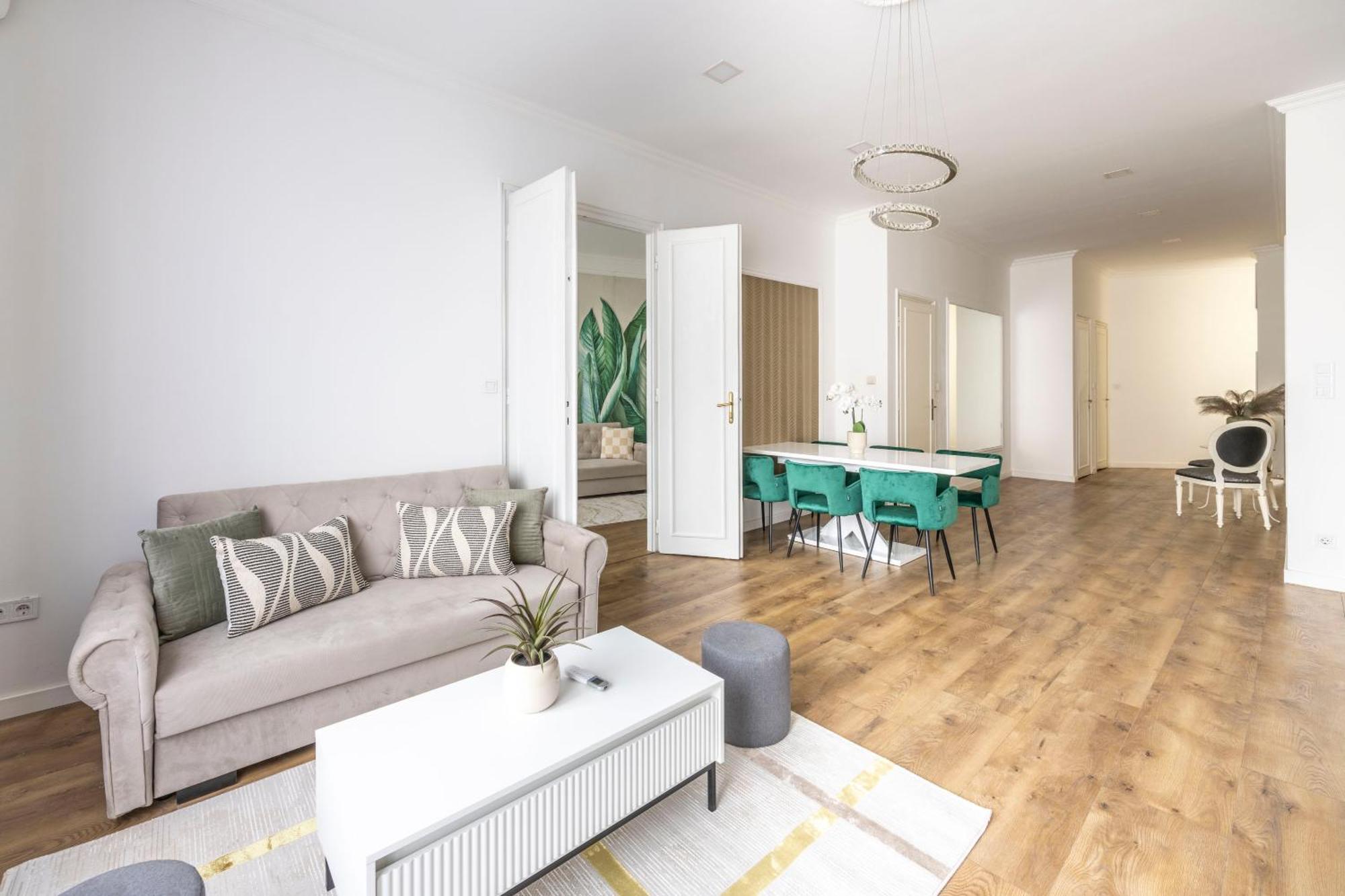 בודפשט Luxy Central Spacious & Cozy Residence With Balcony מראה חיצוני תמונה